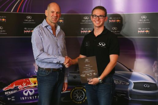 Infiniti 02 - Adrian Newey y Jason Zide