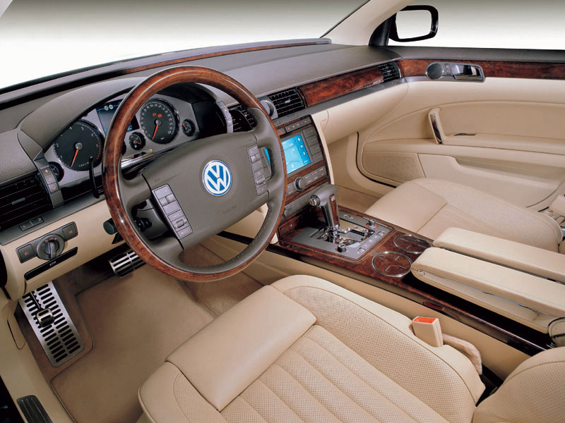 VW Phaeton 02