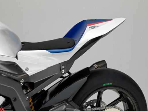 BMW HP4 RACE 4
