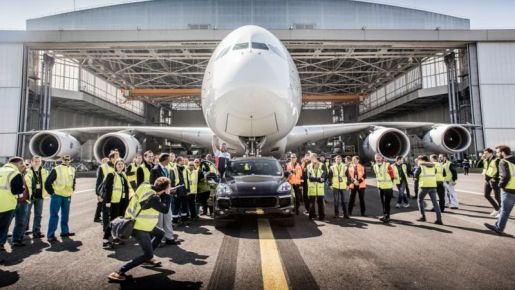 Porsche Cayenne Airbus 380 3