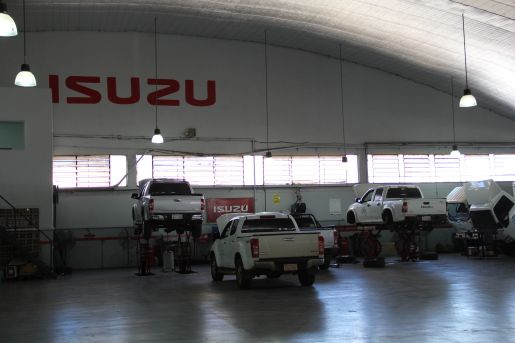 Isuzu Quick Service Py 2