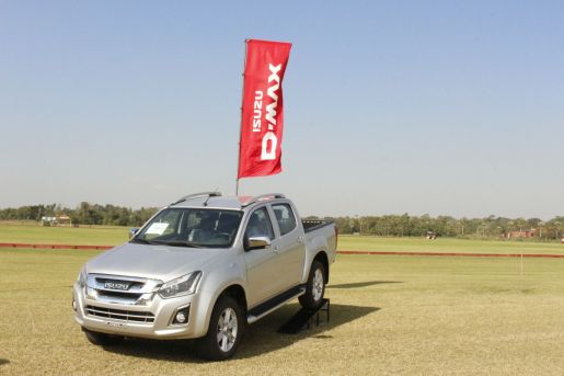 Isuzu ShowRoom 2