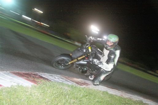 08 MOTARD