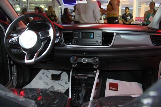 Kia Rio Hatchback Cadam 2017 5