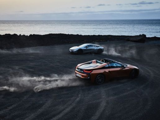 BMW i8 Roadster Coupe 6