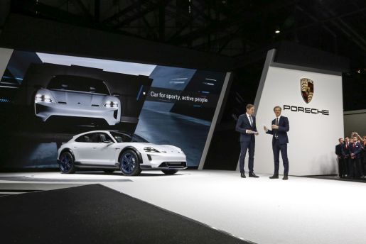 Mission E Cross Turismo 3