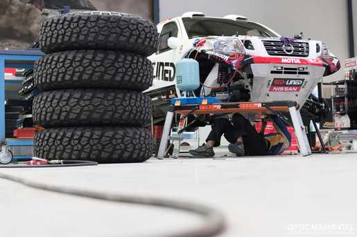 nissan red lined 02