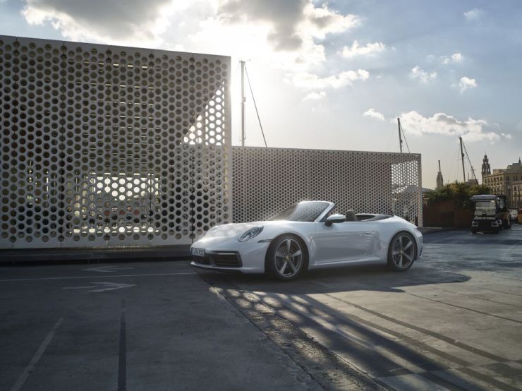 Porsche 911 Carrera Coupe Cabriolet 3