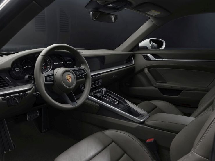 Porsche 911 Carrera Coupe Cabriolet 4