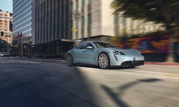 porsche taycan 4s 6