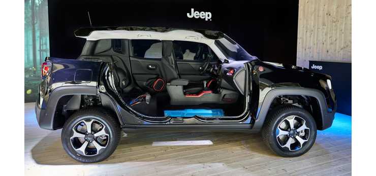 Jeep Renegade Compass 4xe 03