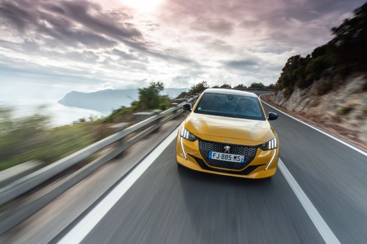 PEUGEOT 208 2