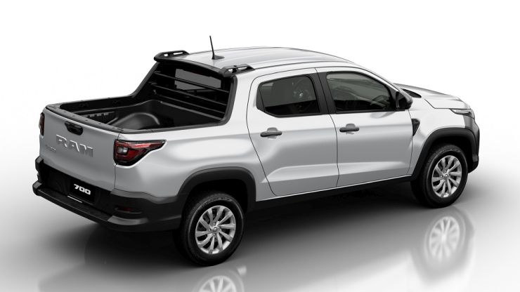 Nueva Ram 700 SLT cabina doble 2