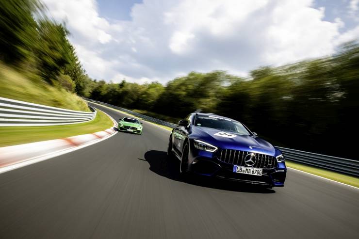 AMG 4