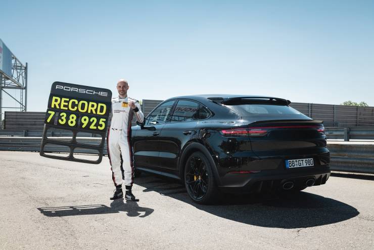 CAYENNE 4