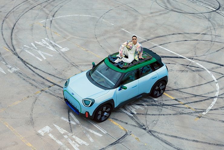 MINI 8