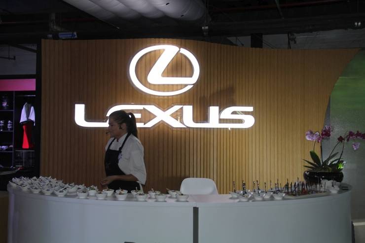 LEXUS 2