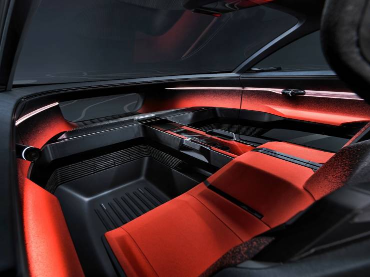 AUDI 2