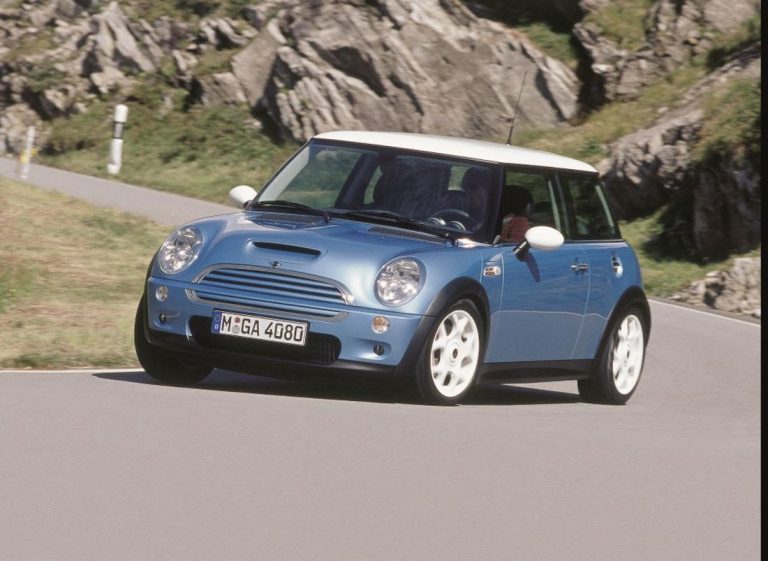 MINI celebra 25 años del MINI moderno - Motorpy.com | Información al ...